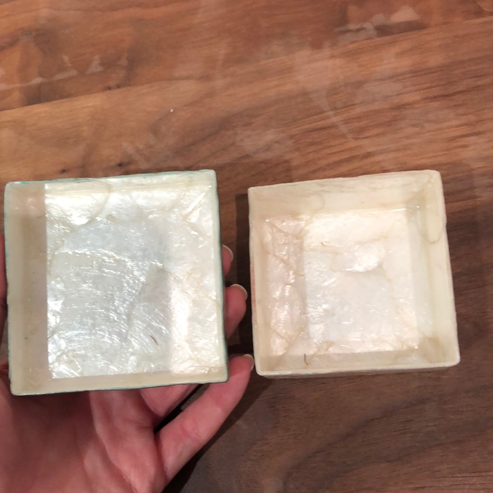 Shell trinket box - Picture 2 of 3